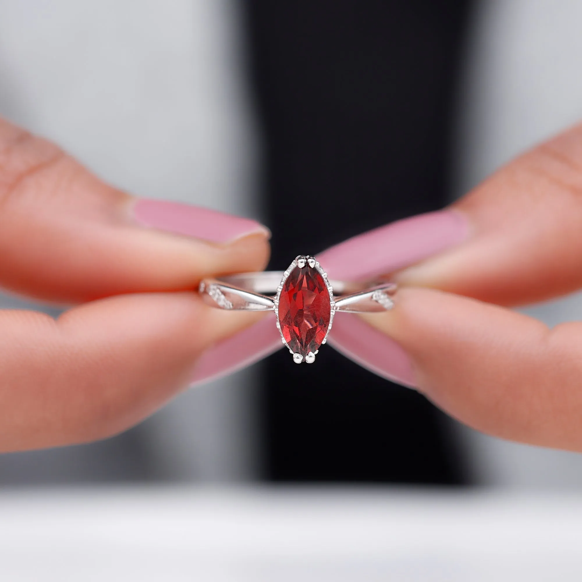 1.75 CT Garnet Solitaire Ring with Diamond Accent