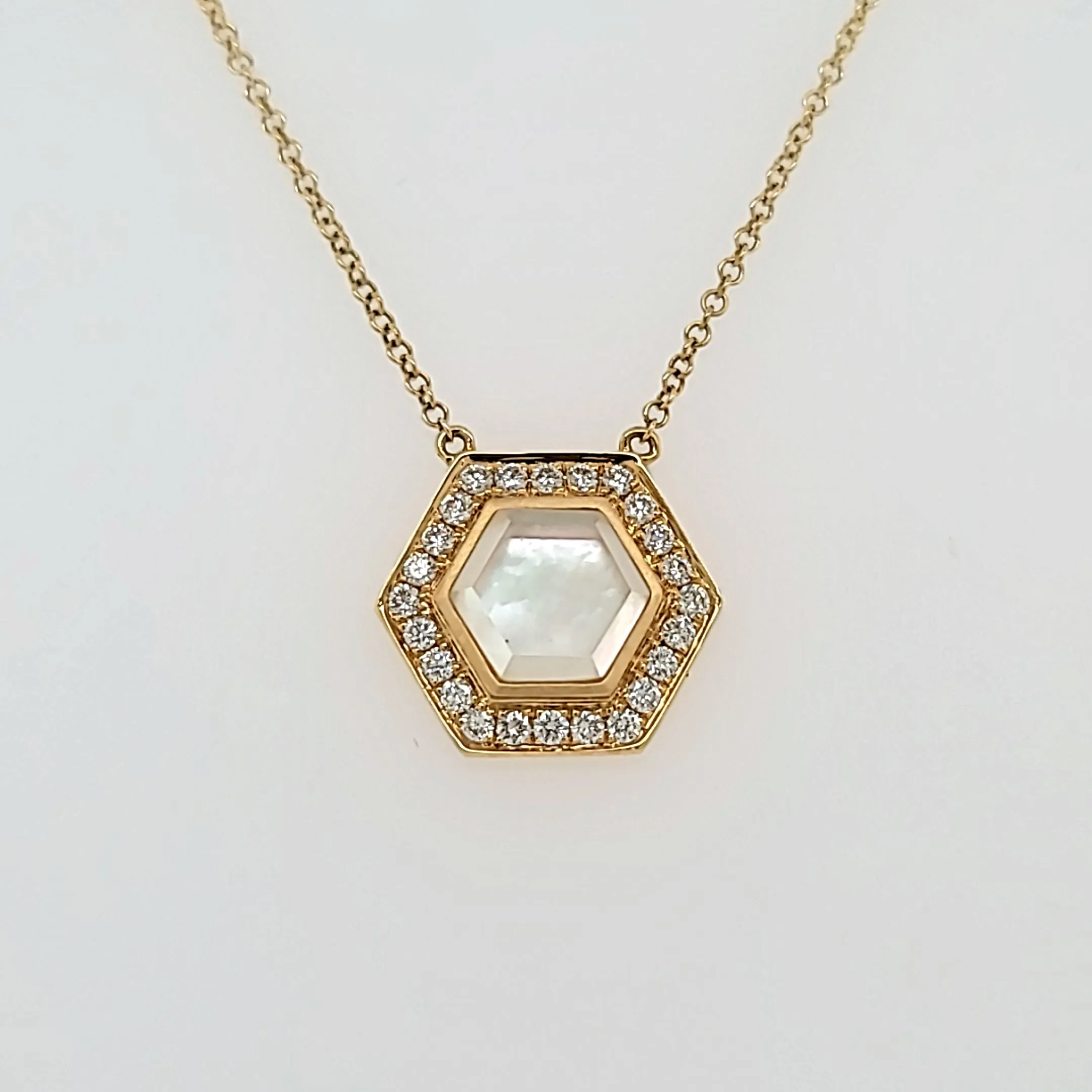 18k Yellow Gold Hexagon Mother of Pearl Necklace (I7252)
