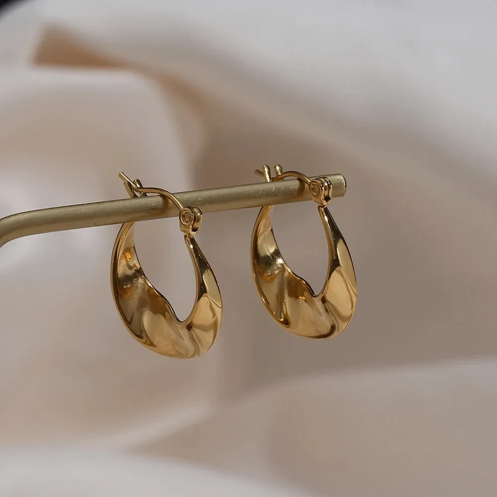 20mm Curve Hoop Earrings