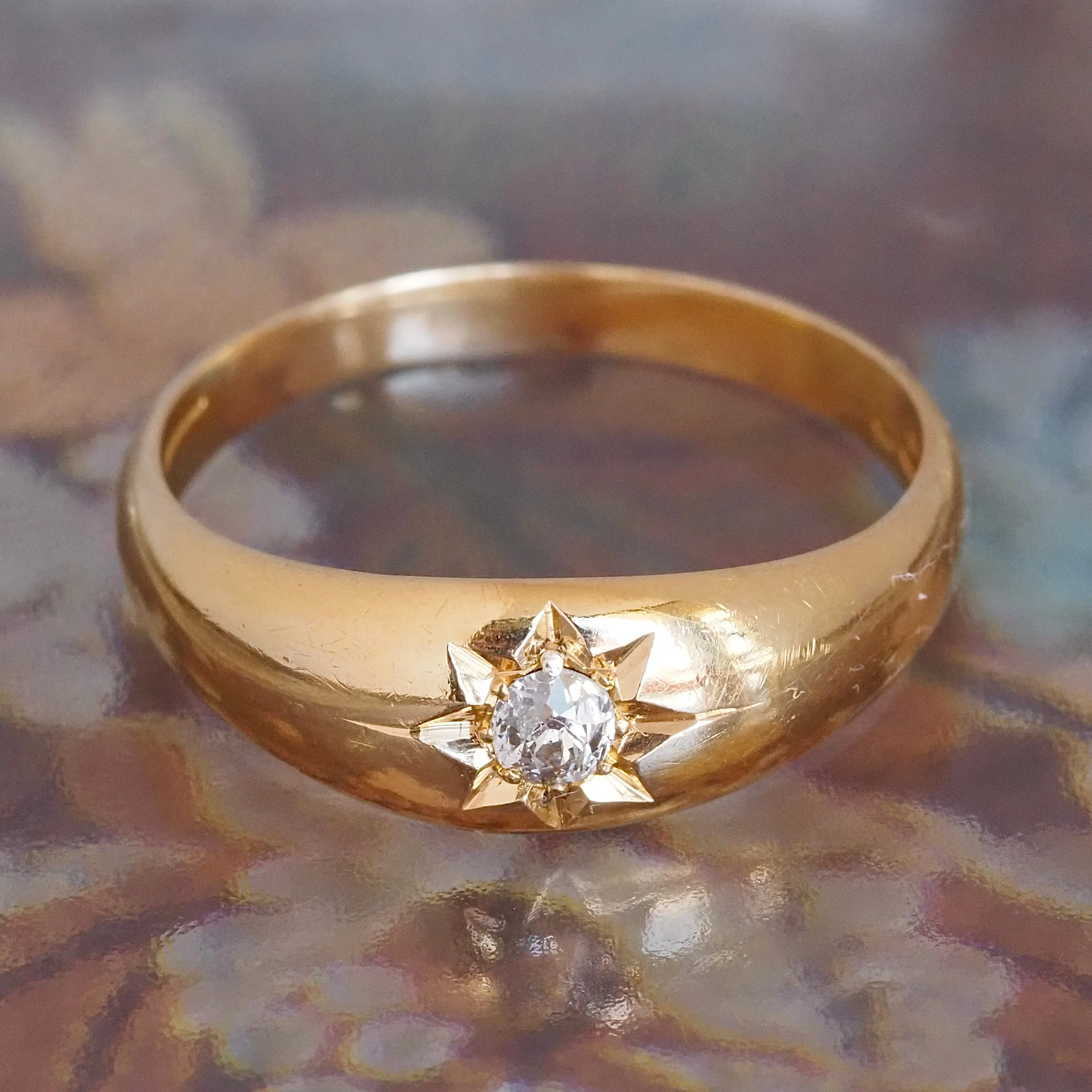 Antique English c. 1911-1912 Starburst Set Old Mine Cut Diamond 18k Gold Ring