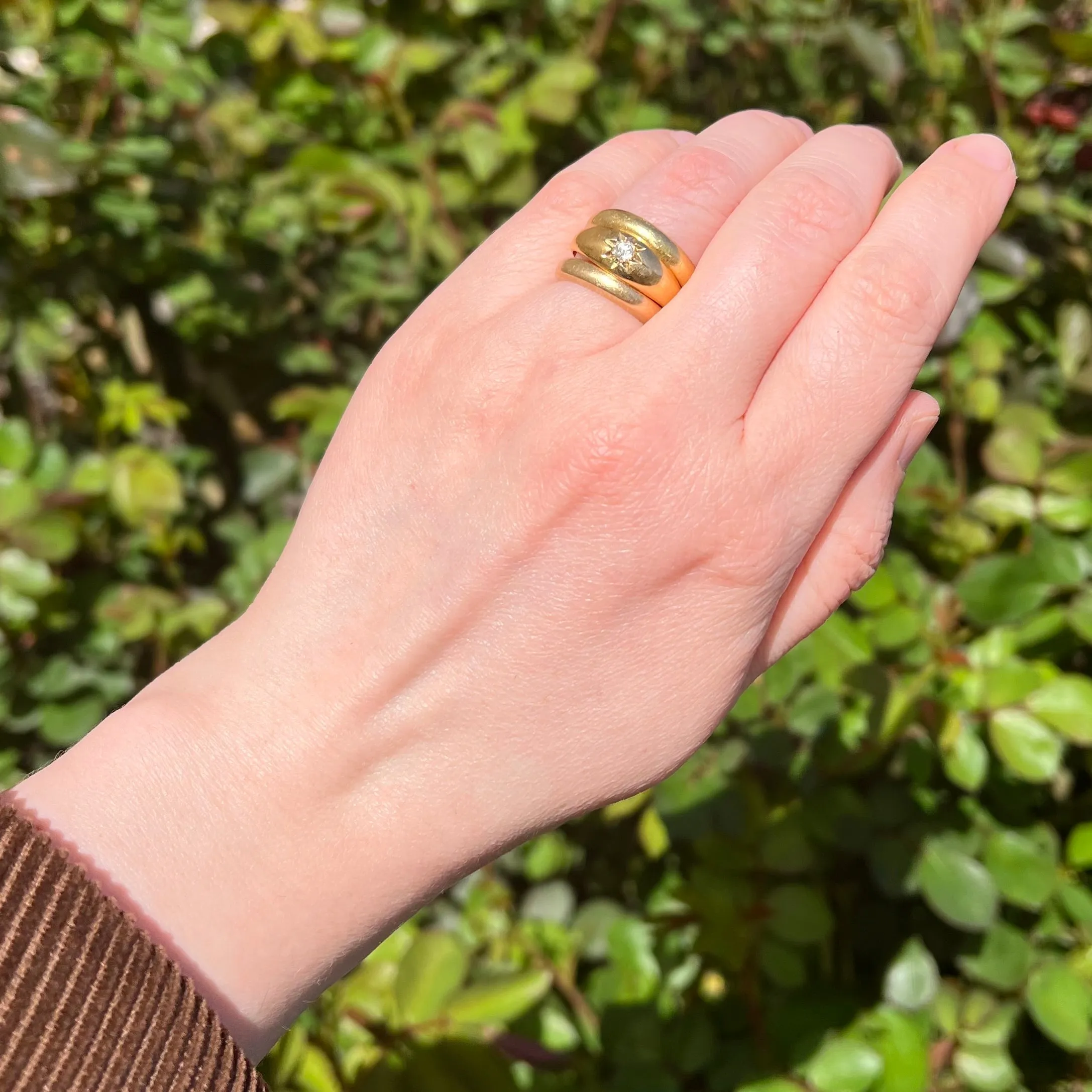 Antique English c. 1911-1912 Starburst Set Old Mine Cut Diamond 18k Gold Ring