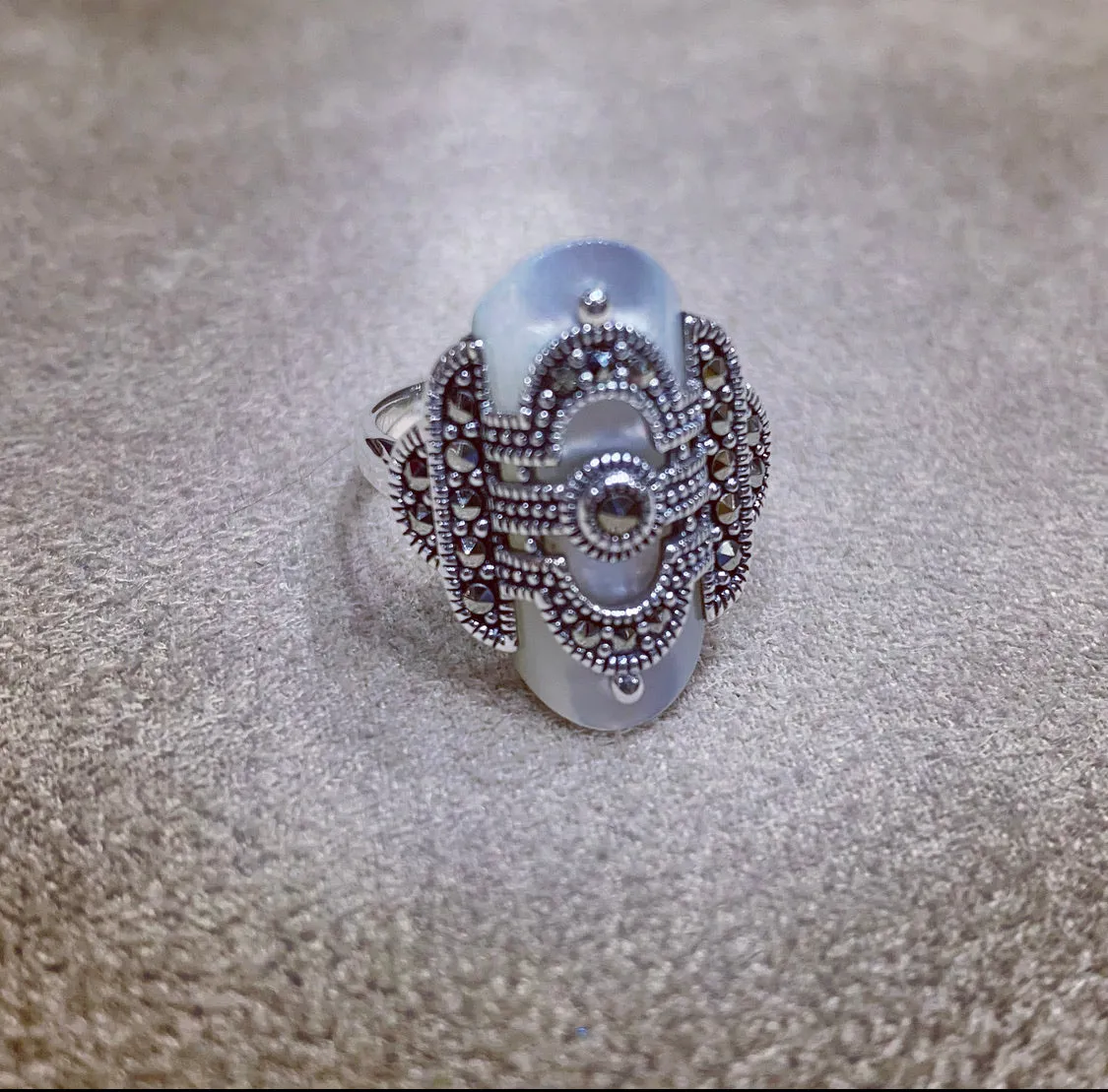 Art Deco Ring with Mother of pearl and Marcasite detail