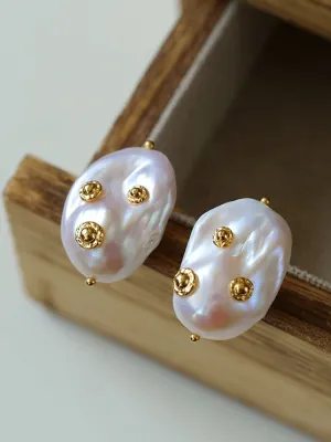 Artisanal Baroque Pearls Earrings-Gold