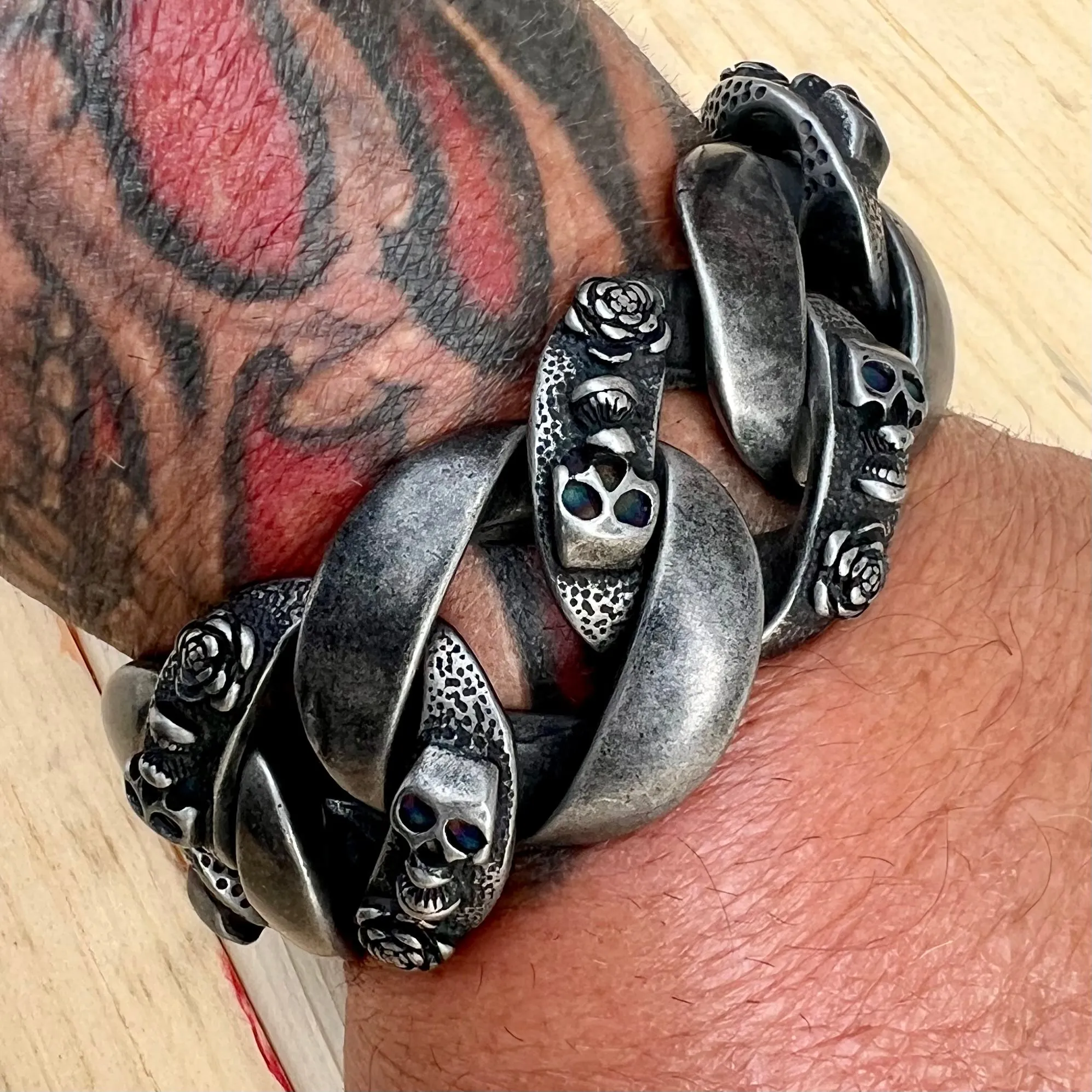 Bagger Bracelet - Skull & Roses - Classic - 1.25" Wide - B99