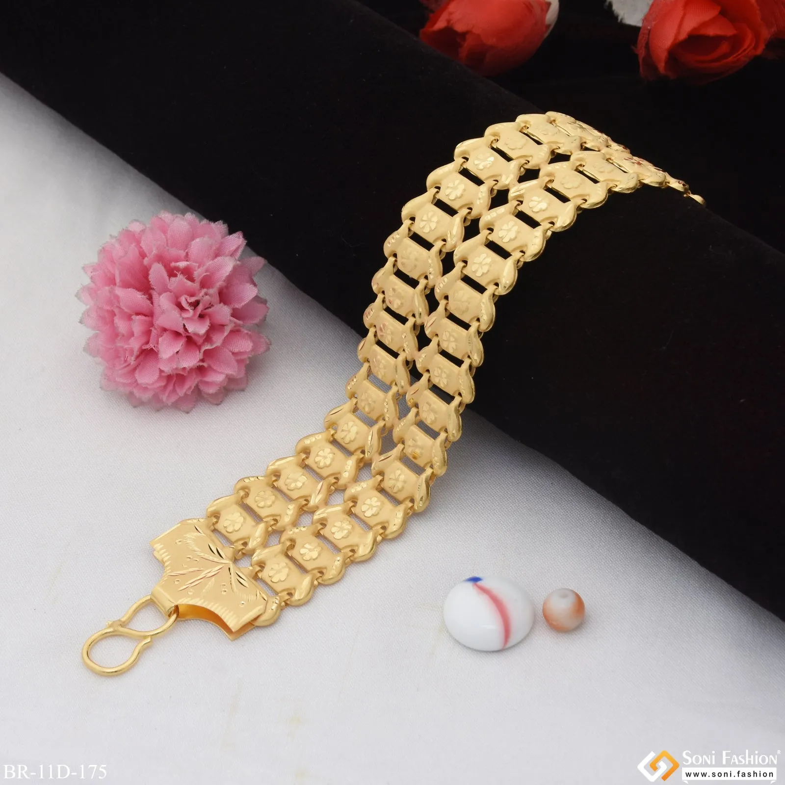 Dainty Design Best Quality Gold Plated Bahubali Bracelet for Men - Style D175