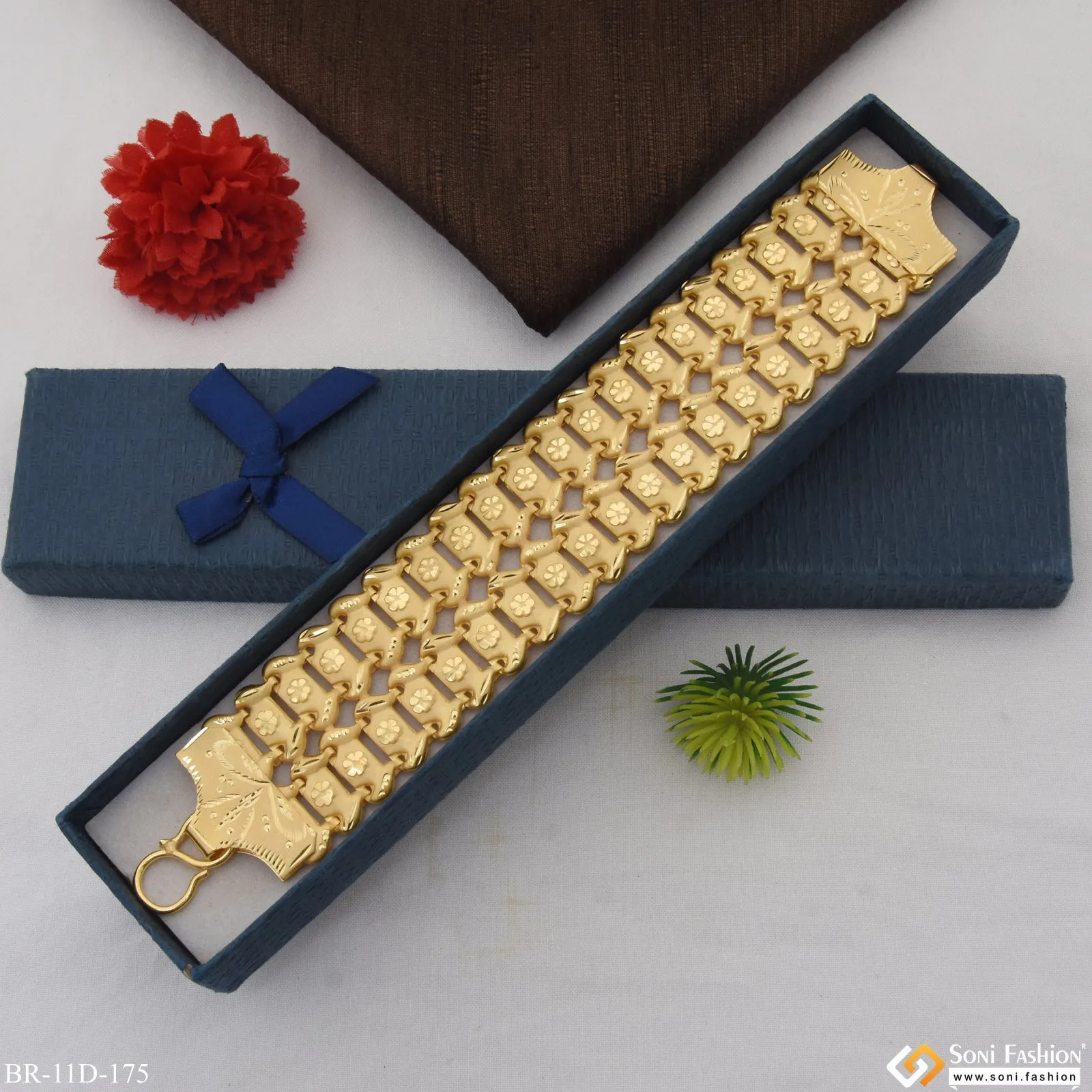 Dainty Design Best Quality Gold Plated Bahubali Bracelet for Men - Style D175