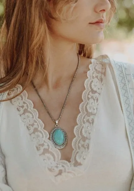 Southwestern Oval Pendant Turquoise Fashion Necklace