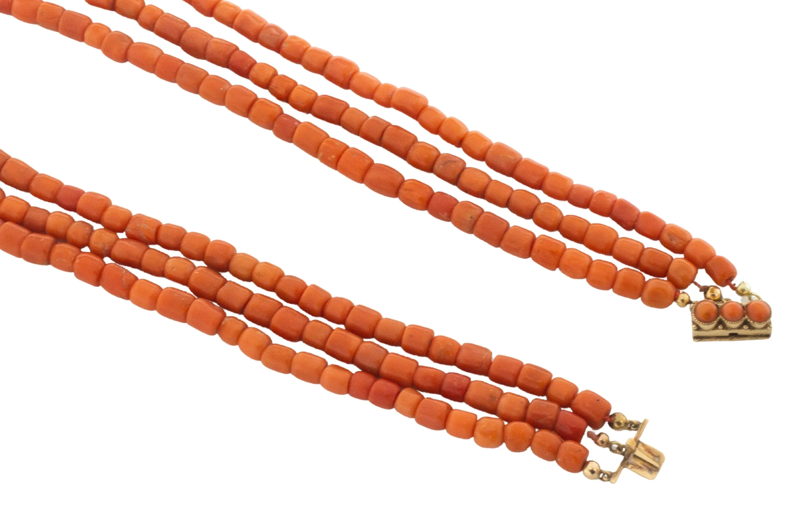 Three strand coral collier with 14 carat gold clasp