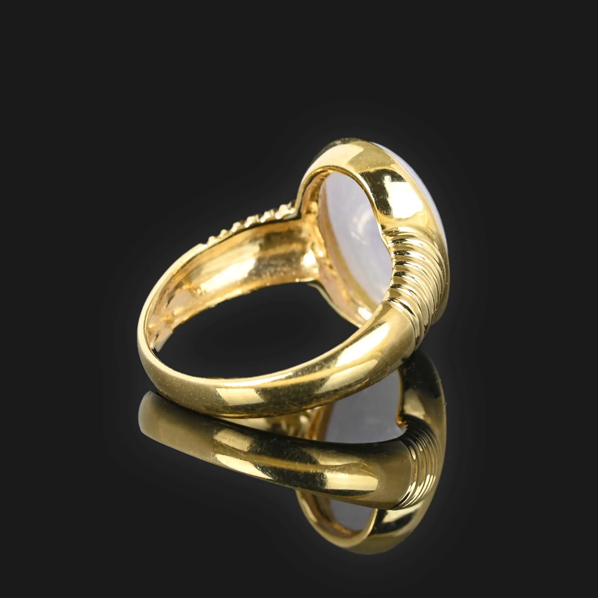 Vintage Purple Jade Cabochon Ring in 14K Gold