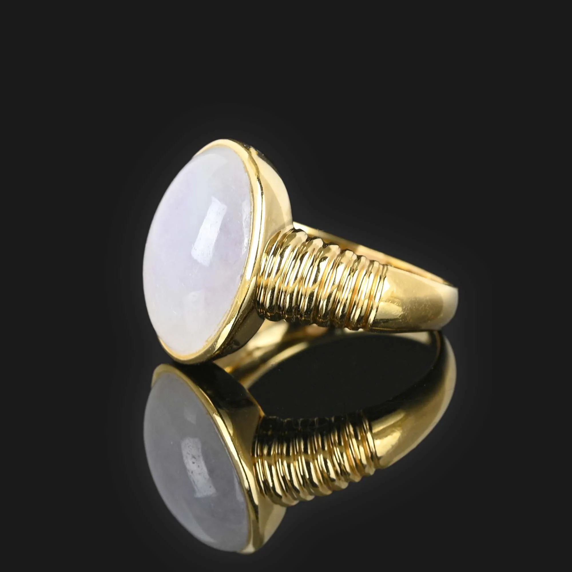 Vintage Purple Jade Cabochon Ring in 14K Gold