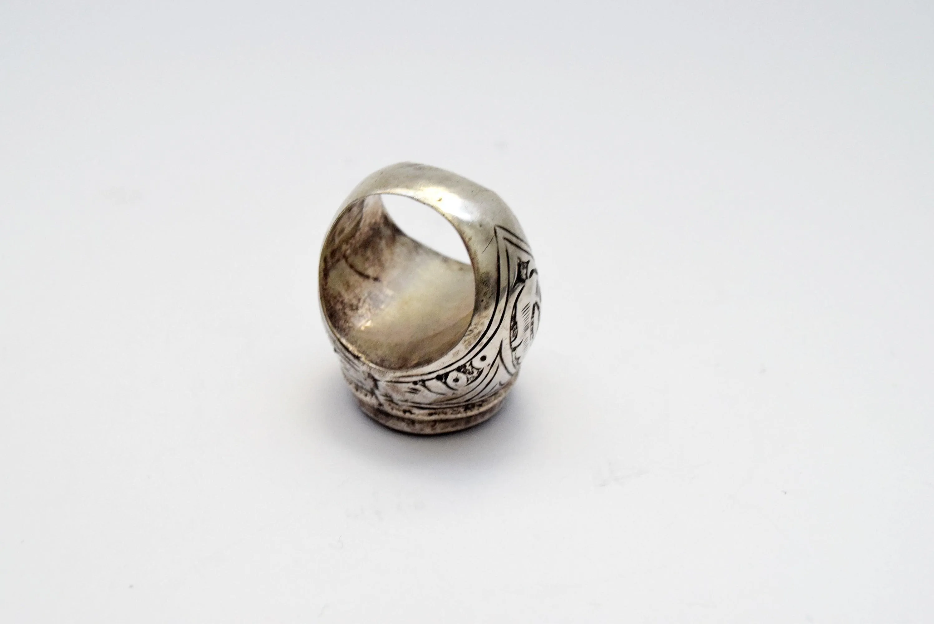 Vintage Tribal Afghan Silver and Carnelian Intaglio Ring Size 10 1/4