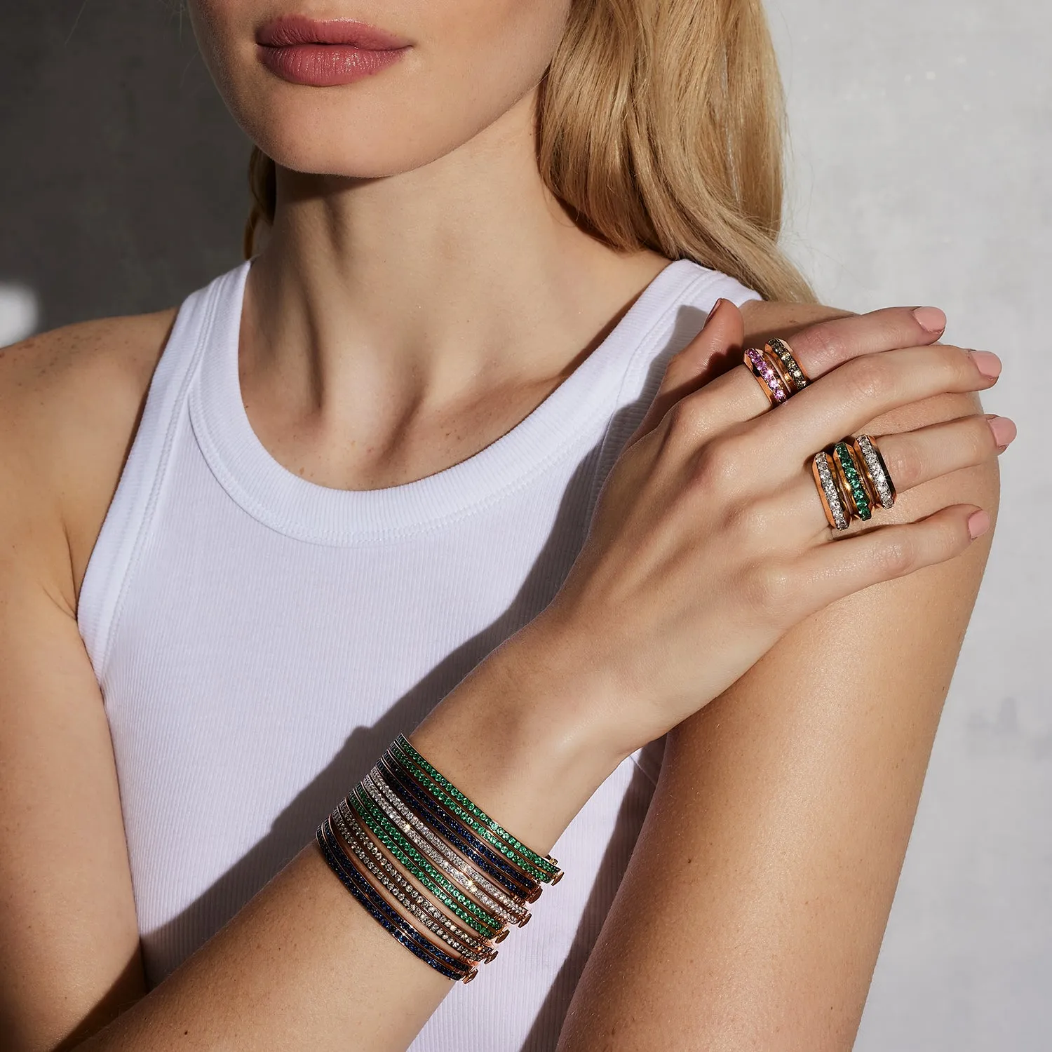 WF CLASSIC 18K GOLD AND BLUE SAPPHIRE DOUBLE ROW BANGLE BRACELET